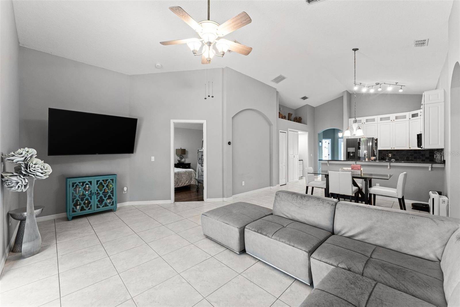 10037 Portofino Dr, Orlando, FL 32832
