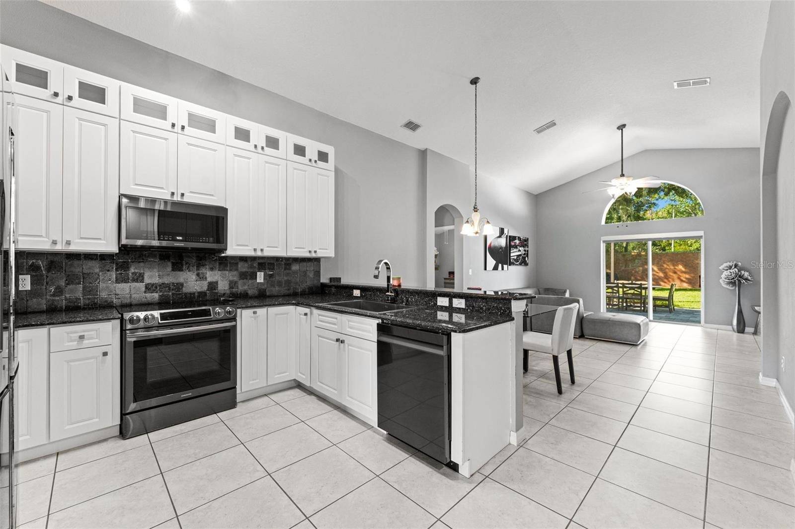 10037 Portofino Dr, Orlando, FL 32832