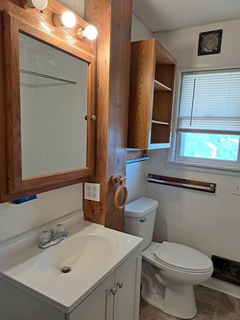Photo 12 of 21 of home listing at 360 Mears Street, Chadron, NE 69337