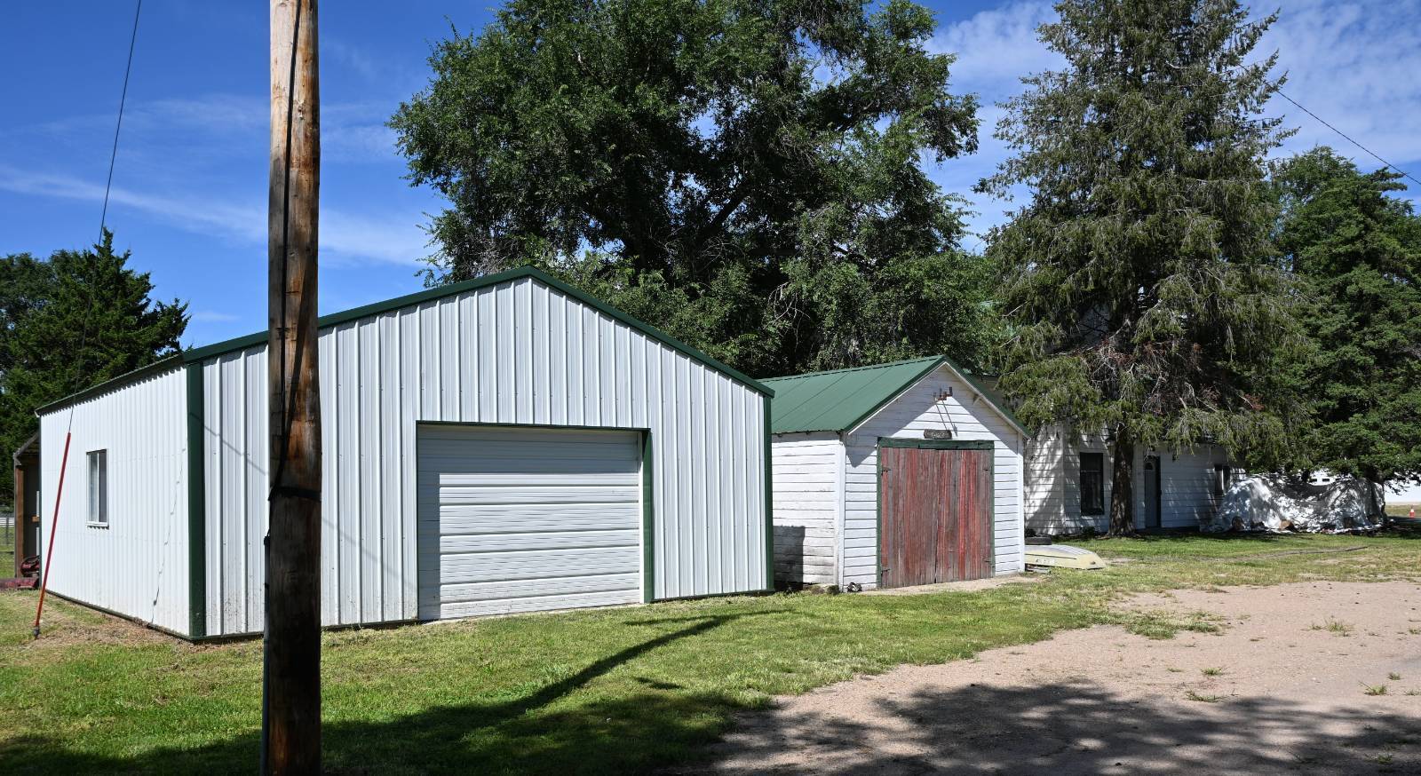 Photo 2 of 33 of home listing at 308 Sixth Street, Taylor, NE 68879