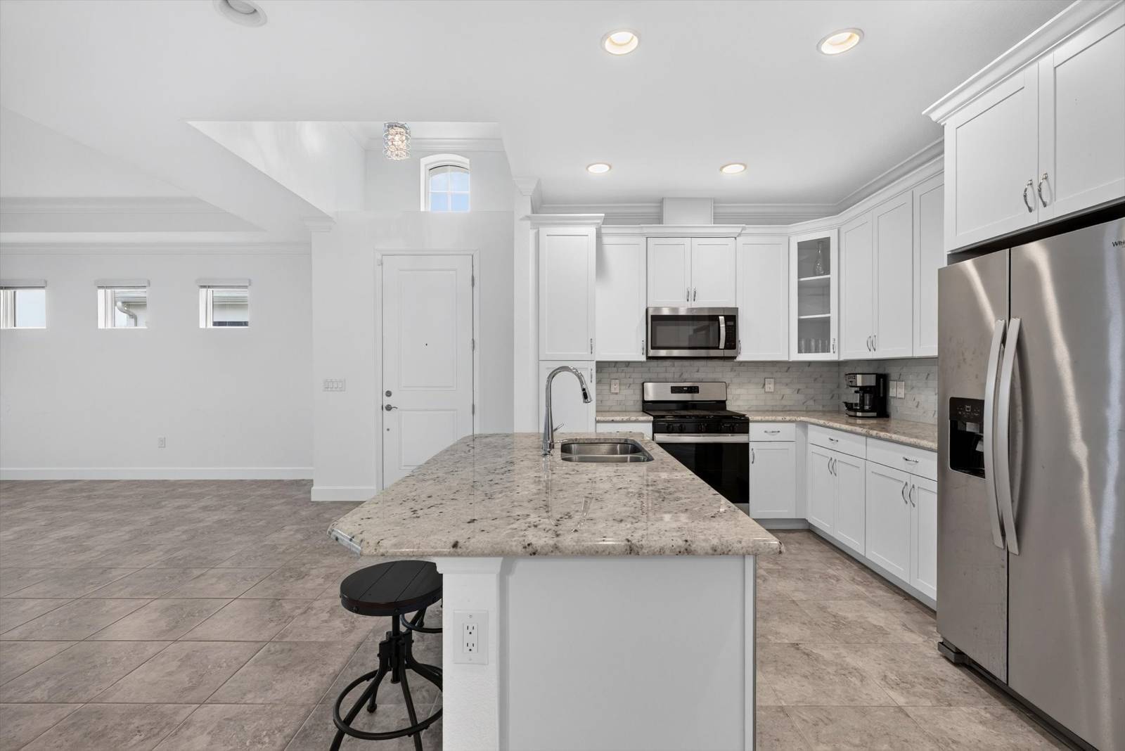 215 Gypsy Palace Lane, Daytona Beach, FL 32124