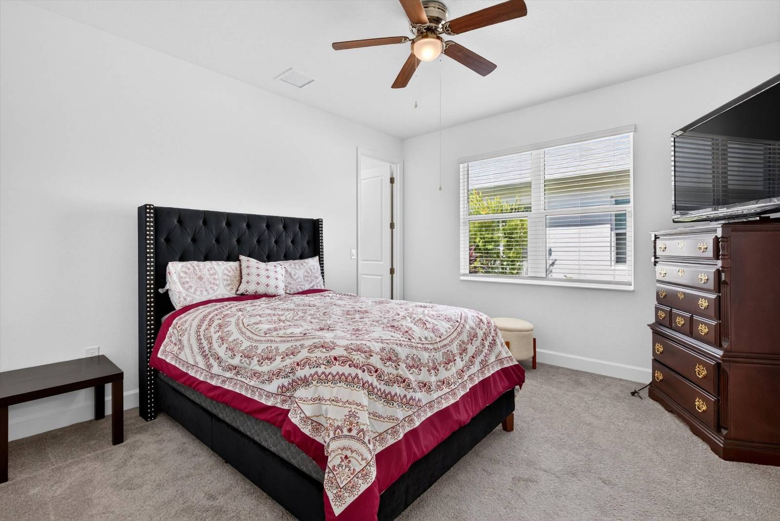215 Gypsy Palace Lane, Daytona Beach, FL 32124