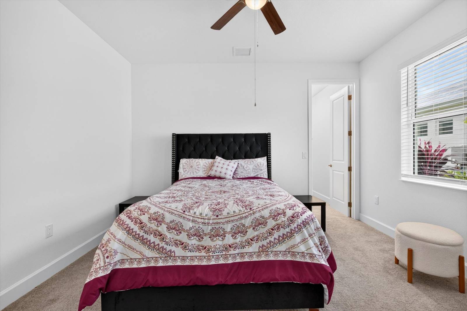 215 Gypsy Palace Lane, Daytona Beach, FL 32124
