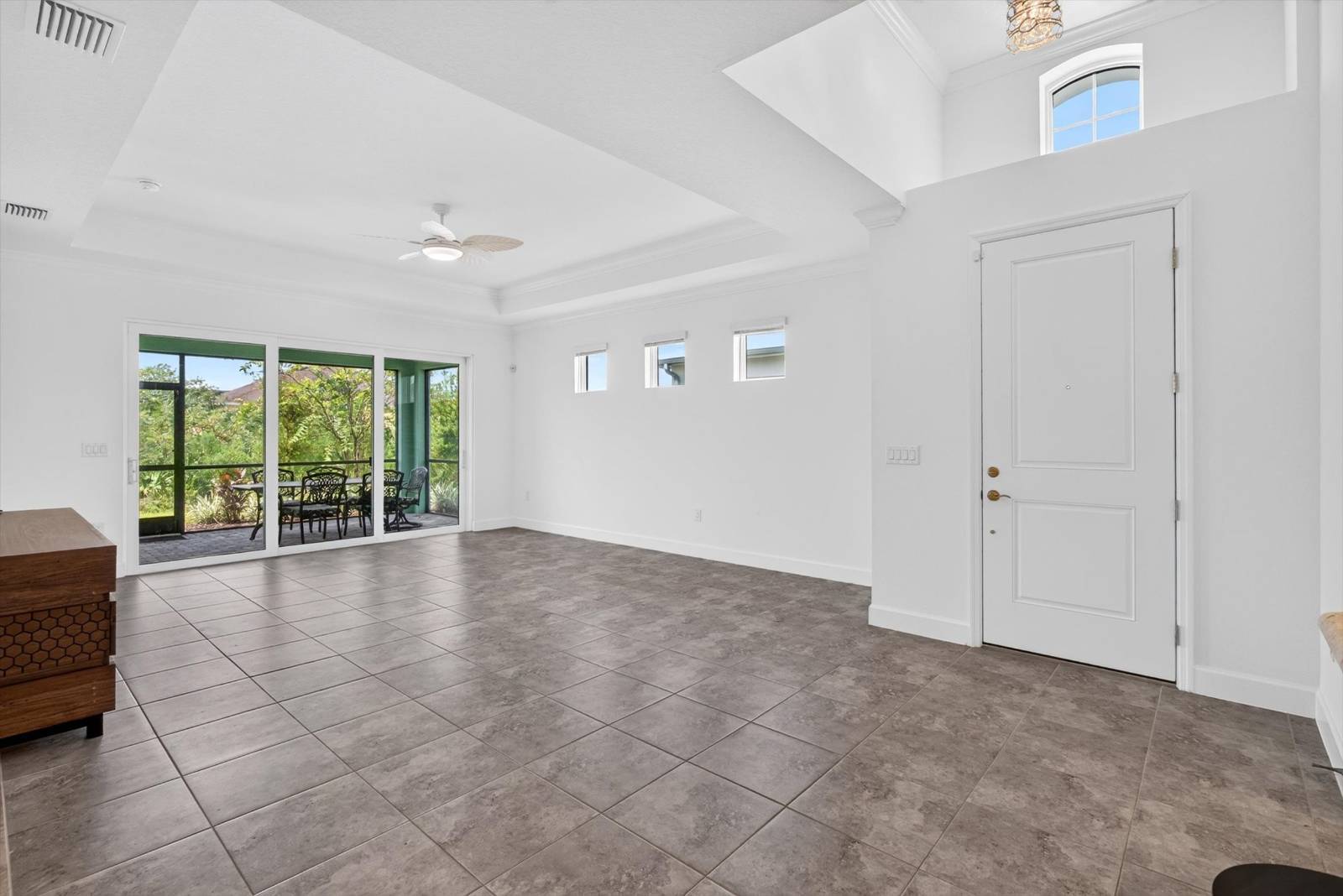 215 Gypsy Palace Lane, Daytona Beach, FL 32124