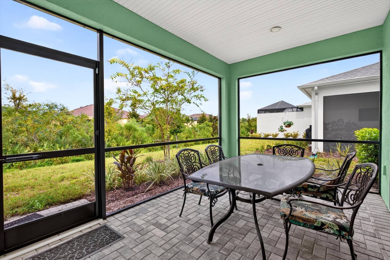 215 Gypsy Palace Lane, Daytona Beach, FL 32124