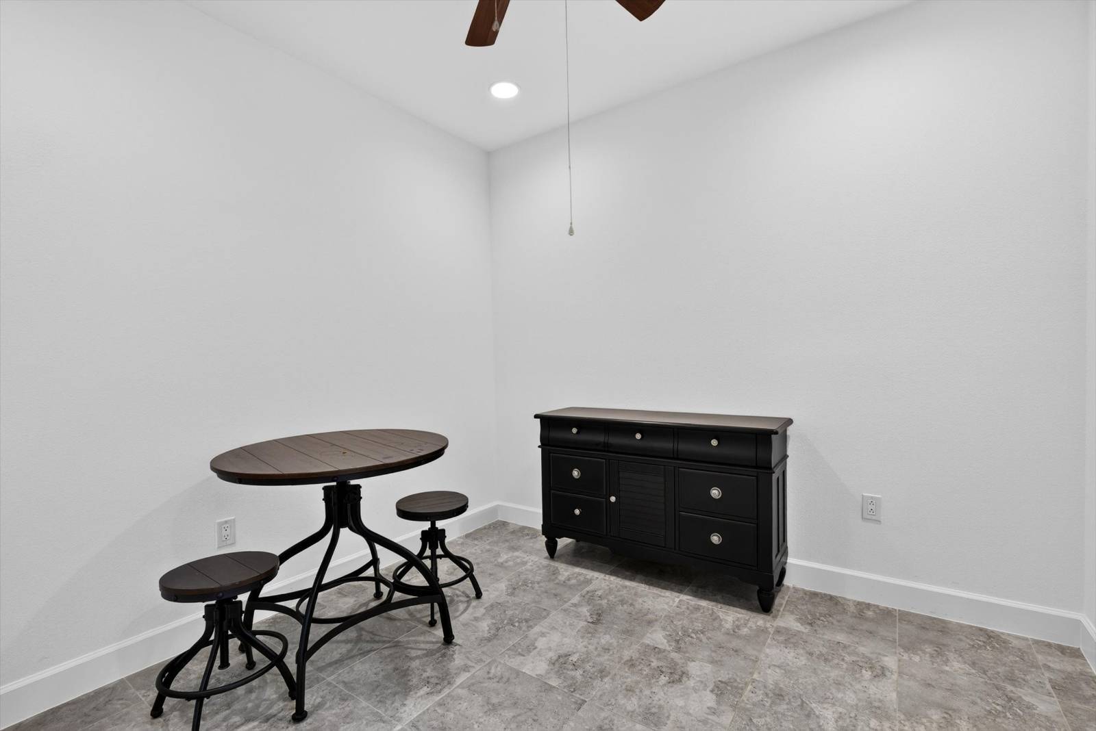215 Gypsy Palace Lane, Daytona Beach, FL 32124