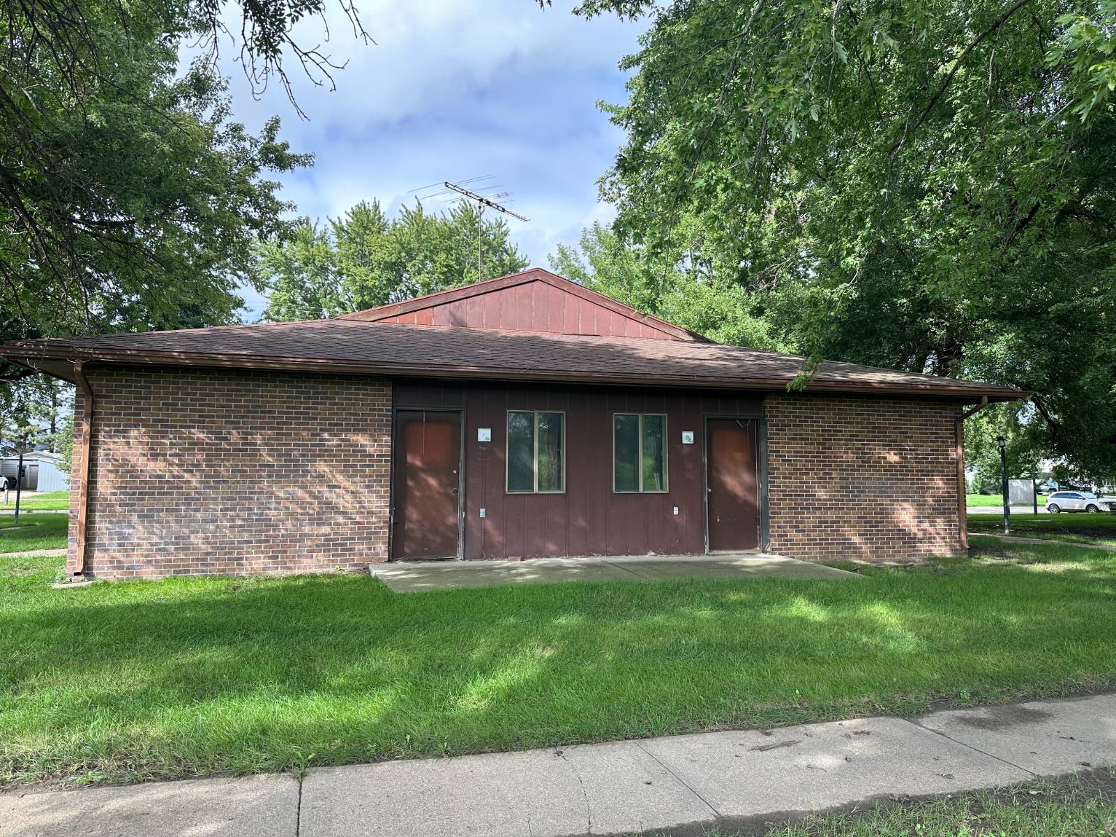 Photo 7 of 12 of home listing at 531 W Wayne St, Randolph, NE 68771
