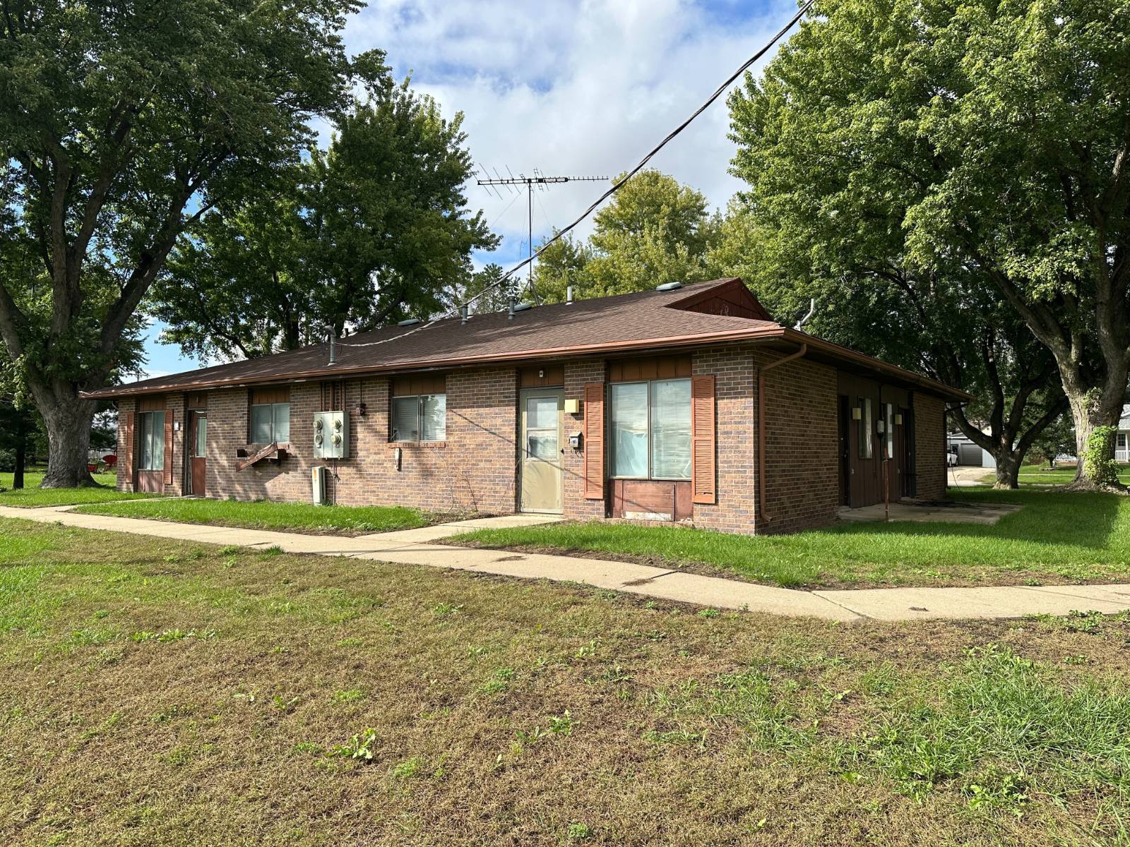 Photo 4 of 12 of home listing at 531 W Wayne St, Randolph, NE 68771