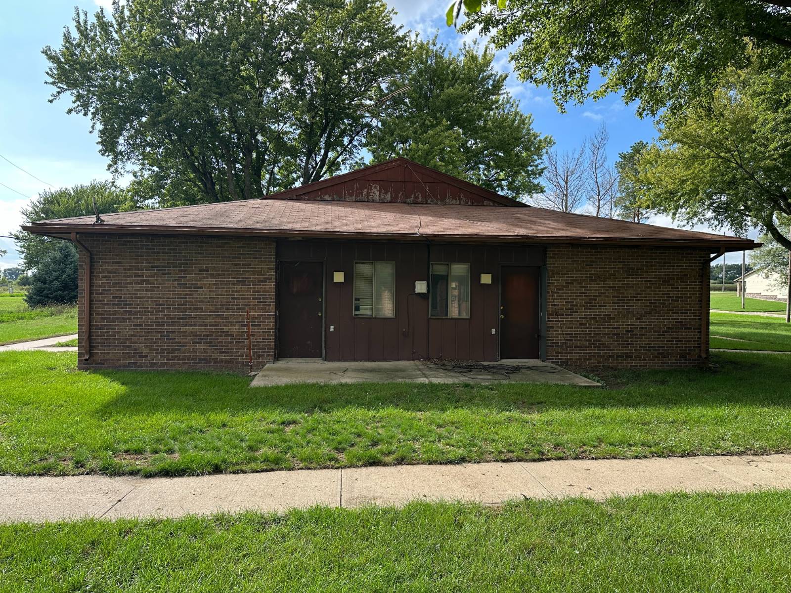 Photo 5 of 12 of home listing at 531 W Wayne St, Randolph, NE 68771