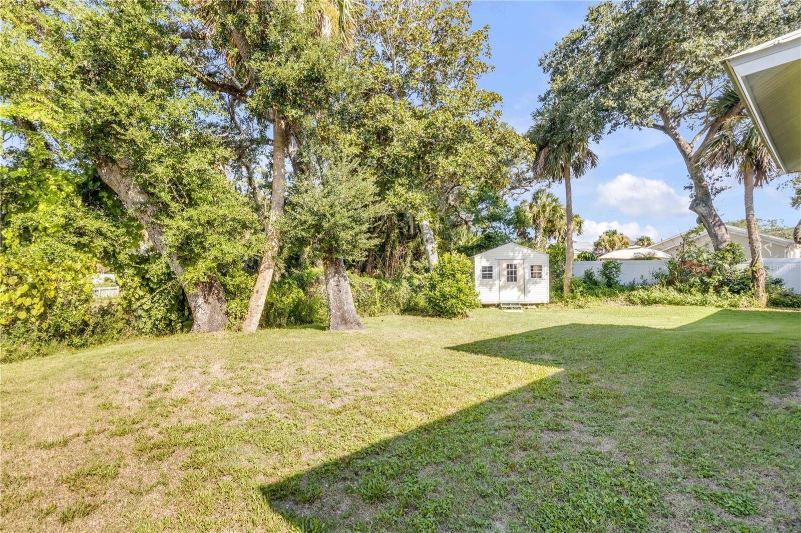 410 S Peninsula Ave, New Smyrna Beach, FL 32169