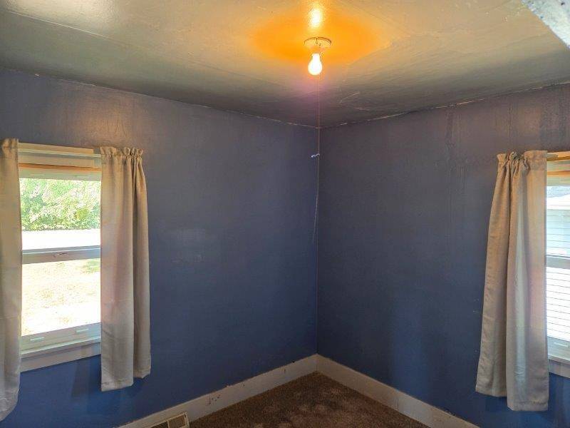 Photo 13 of 16 of home listing at 230 East 5th Street, Imperial, NE 69033