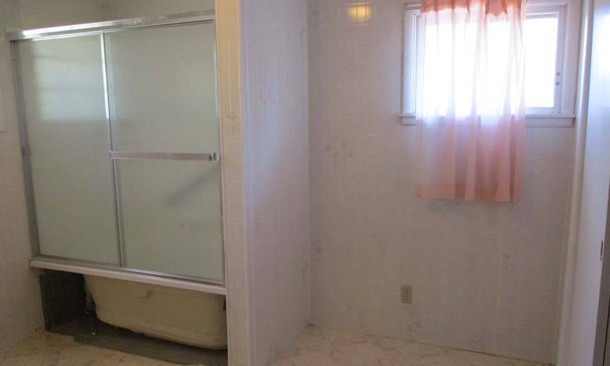 Photo 13 of 16 of home listing at 721 N Oak, Gordon, NE 69343