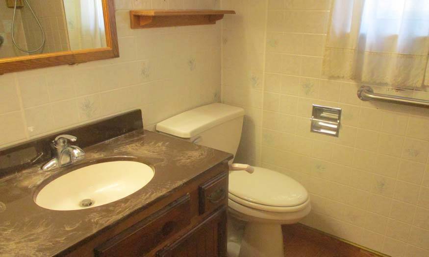 Photo 12 of 16 of home listing at 721 N Oak, Gordon, NE 69343