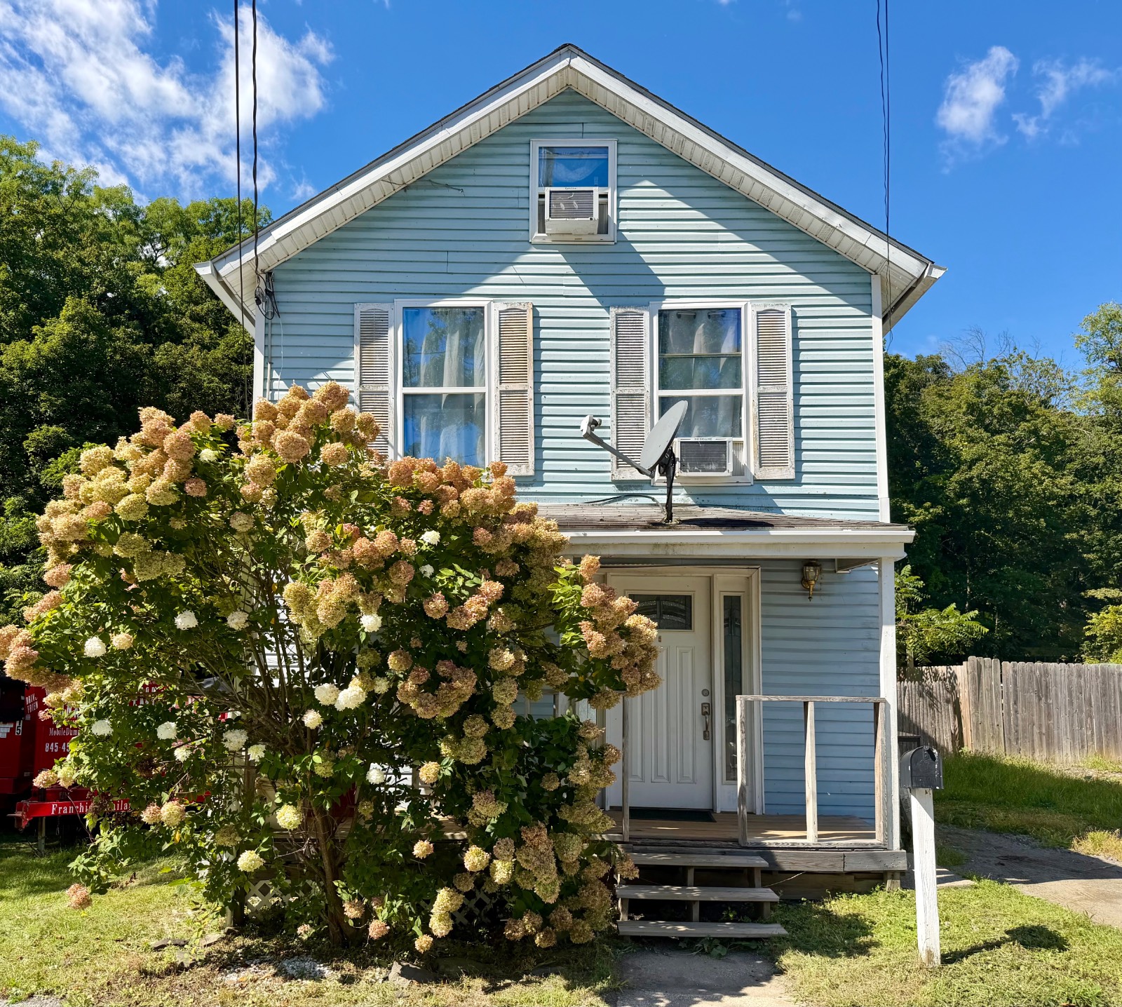 14 Cedar St