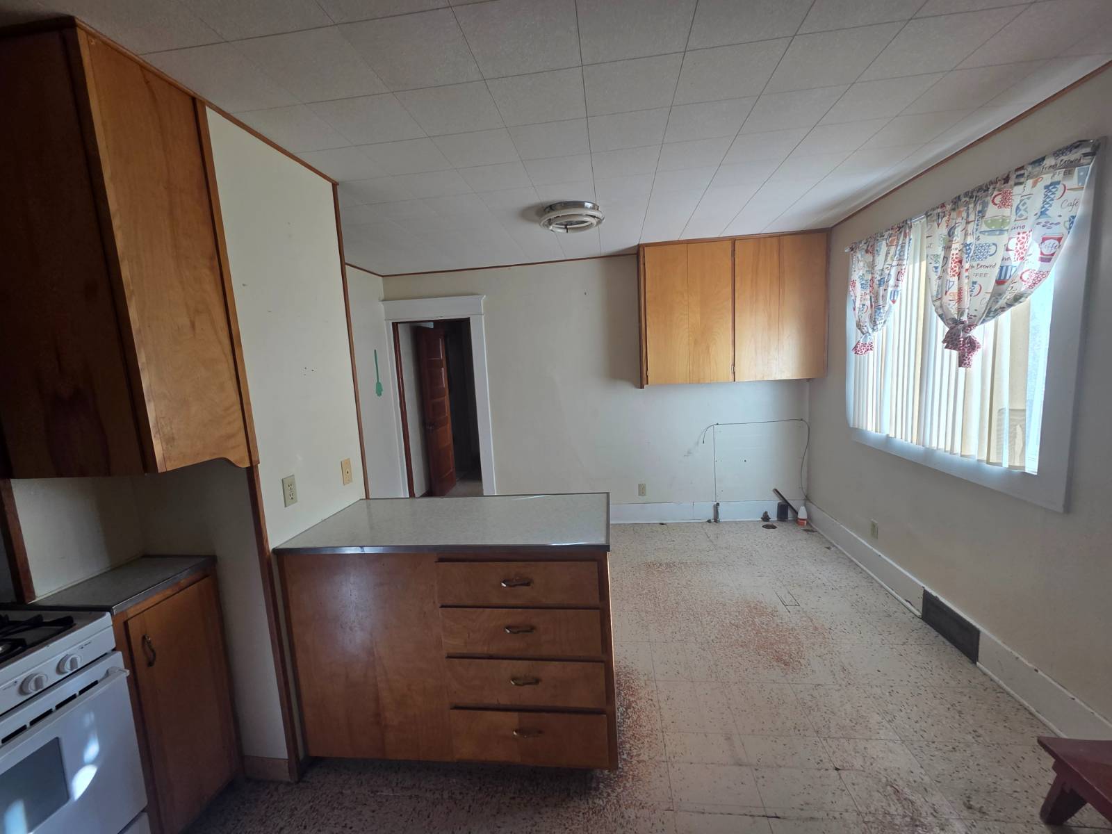 Photo 16 of 23 of home listing at 416 North Main St, Gordon, NE 69343