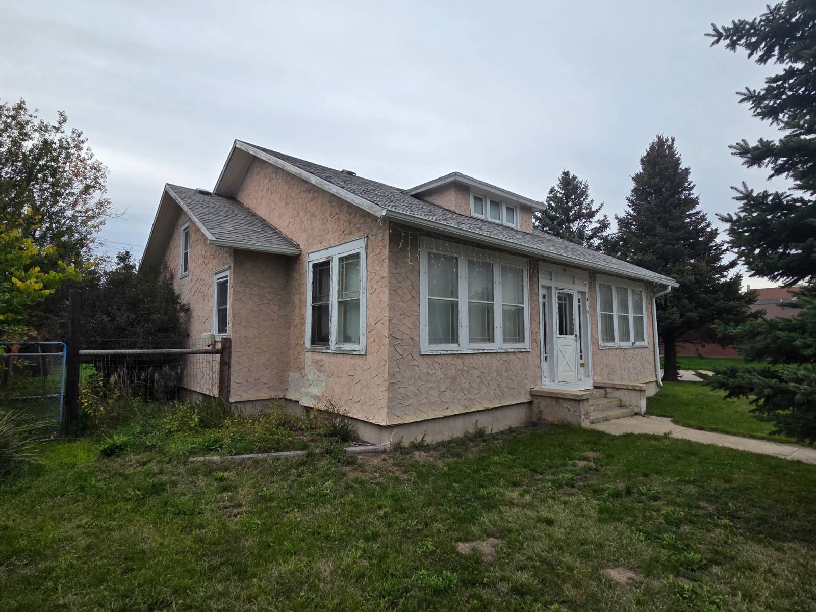 Photo 3 of 23 of home listing at 416 North Main St, Gordon, NE 69343