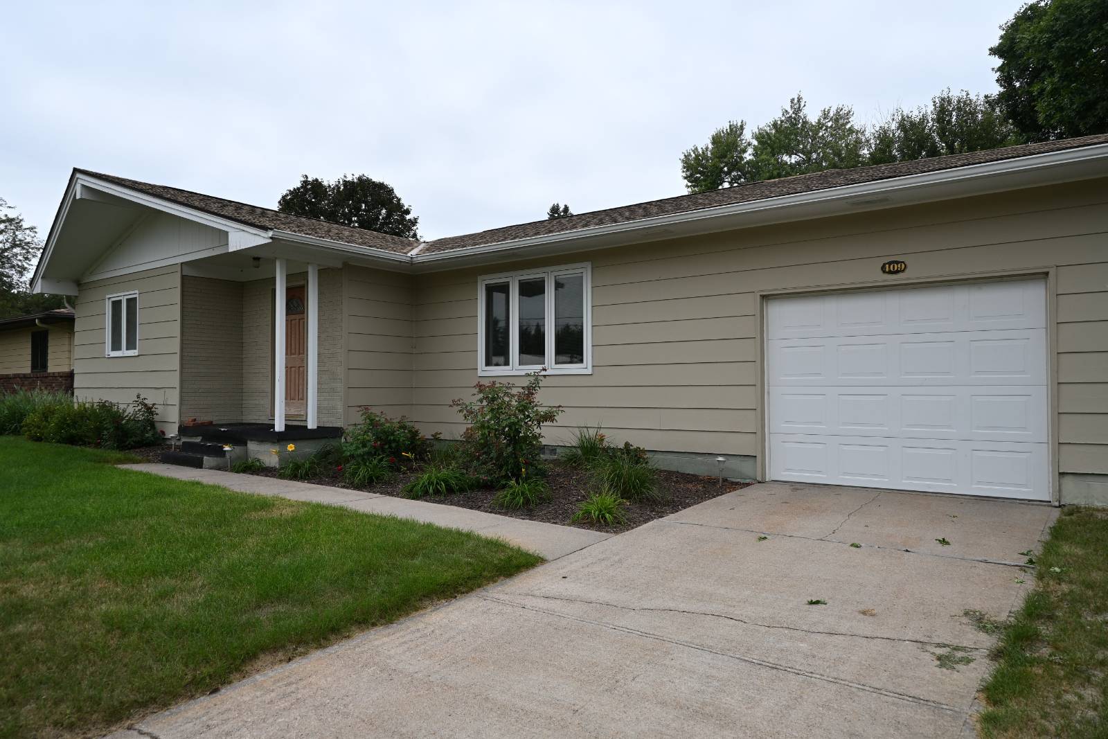 Photo 3 of 36 of home listing at 409 South 23rd Street, Ord, NE 68862