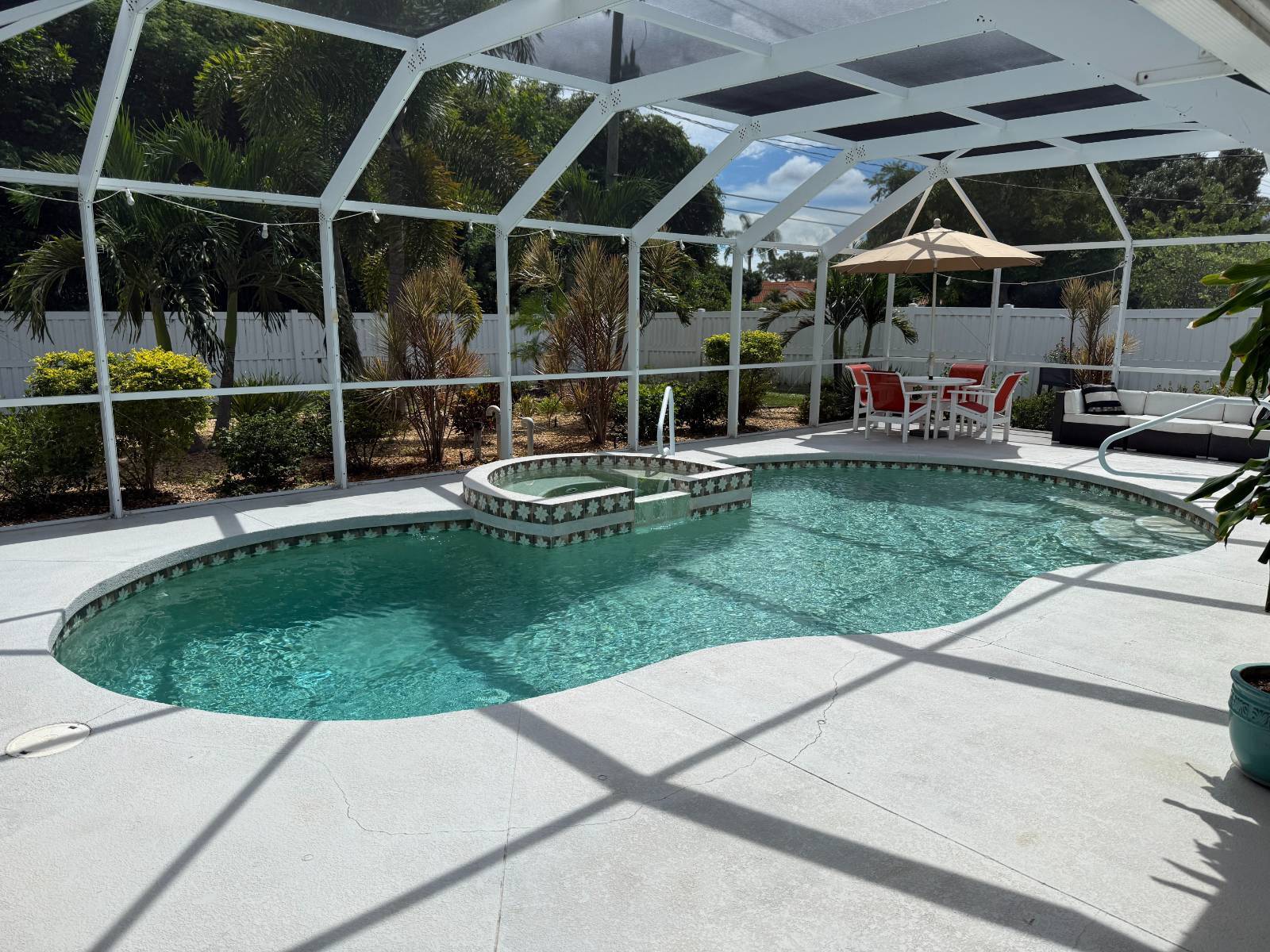 166 Algiers Dr, Venice, FL 34293