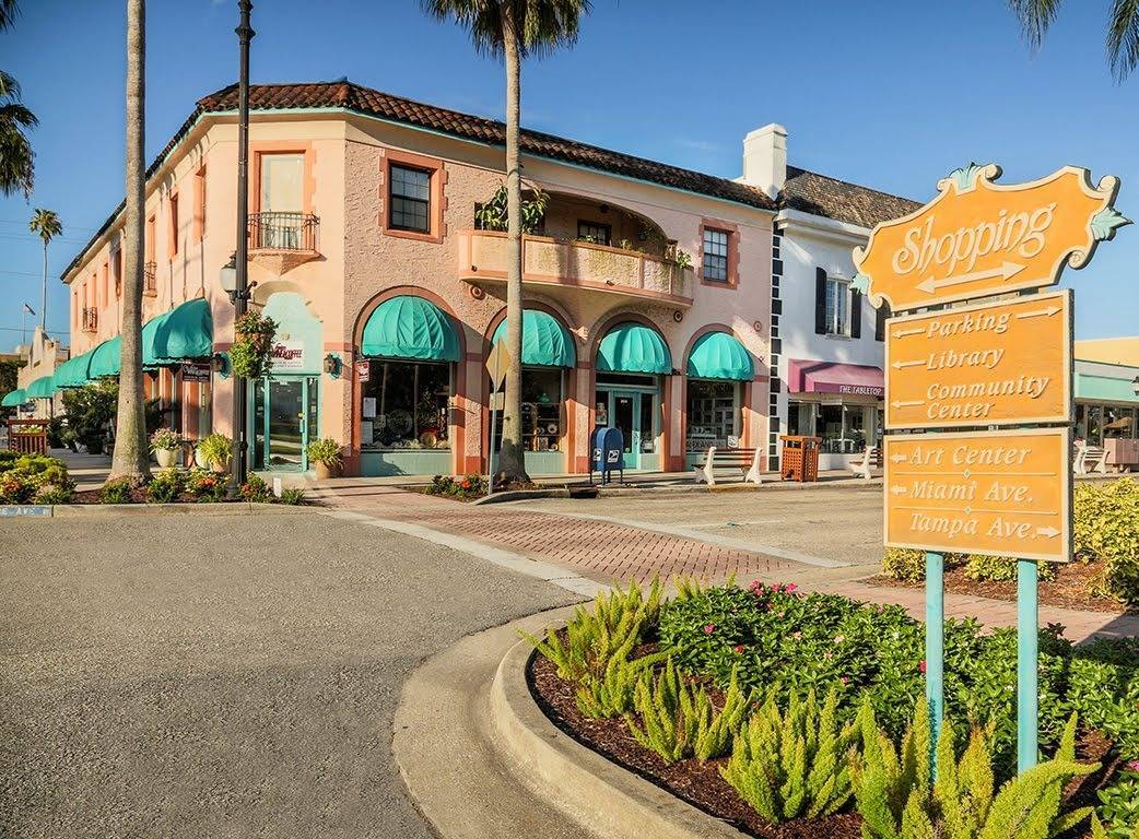 166 Algiers Dr, Venice, FL 34293