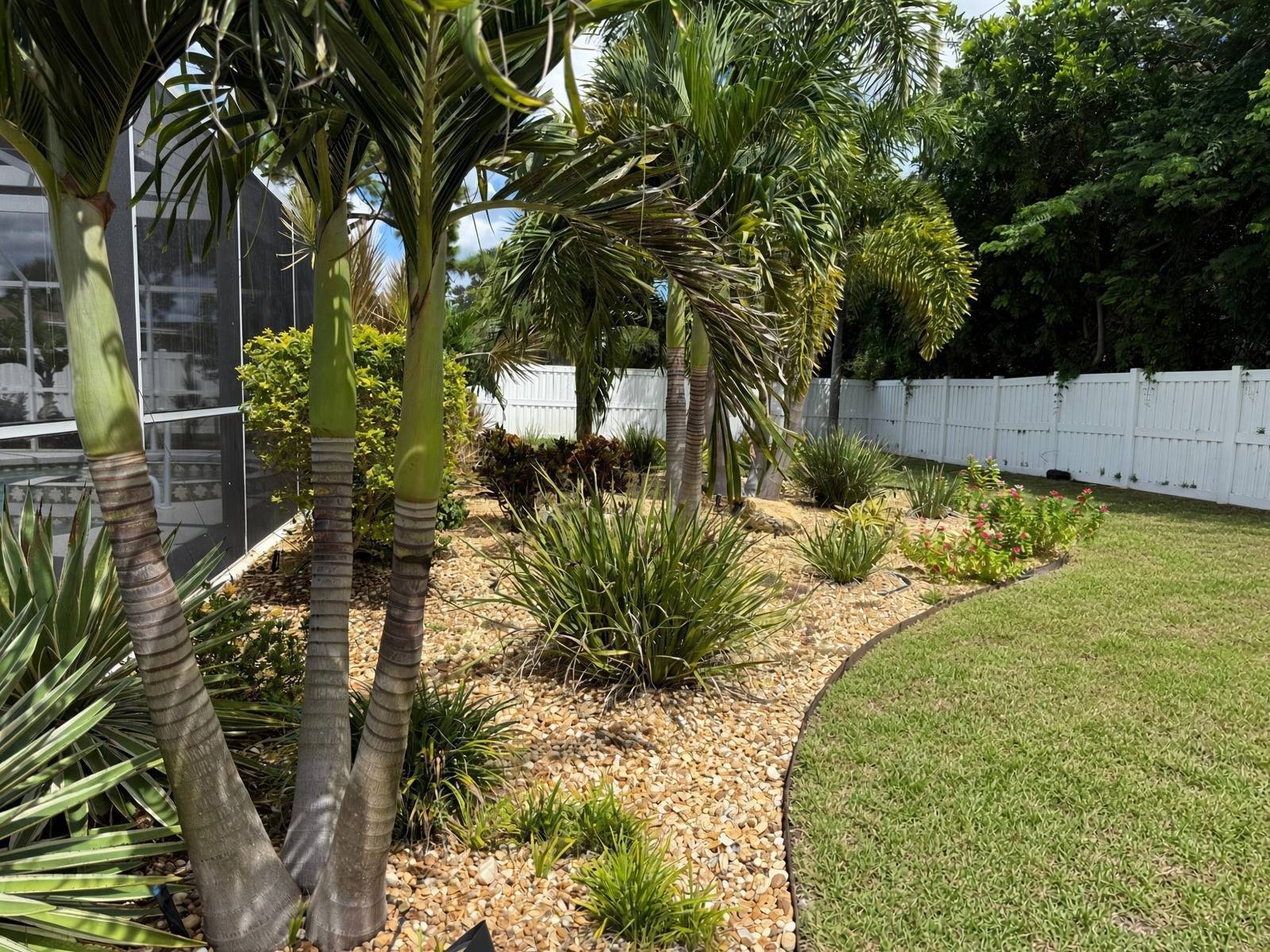 166 Algiers Dr, Venice, FL 34293