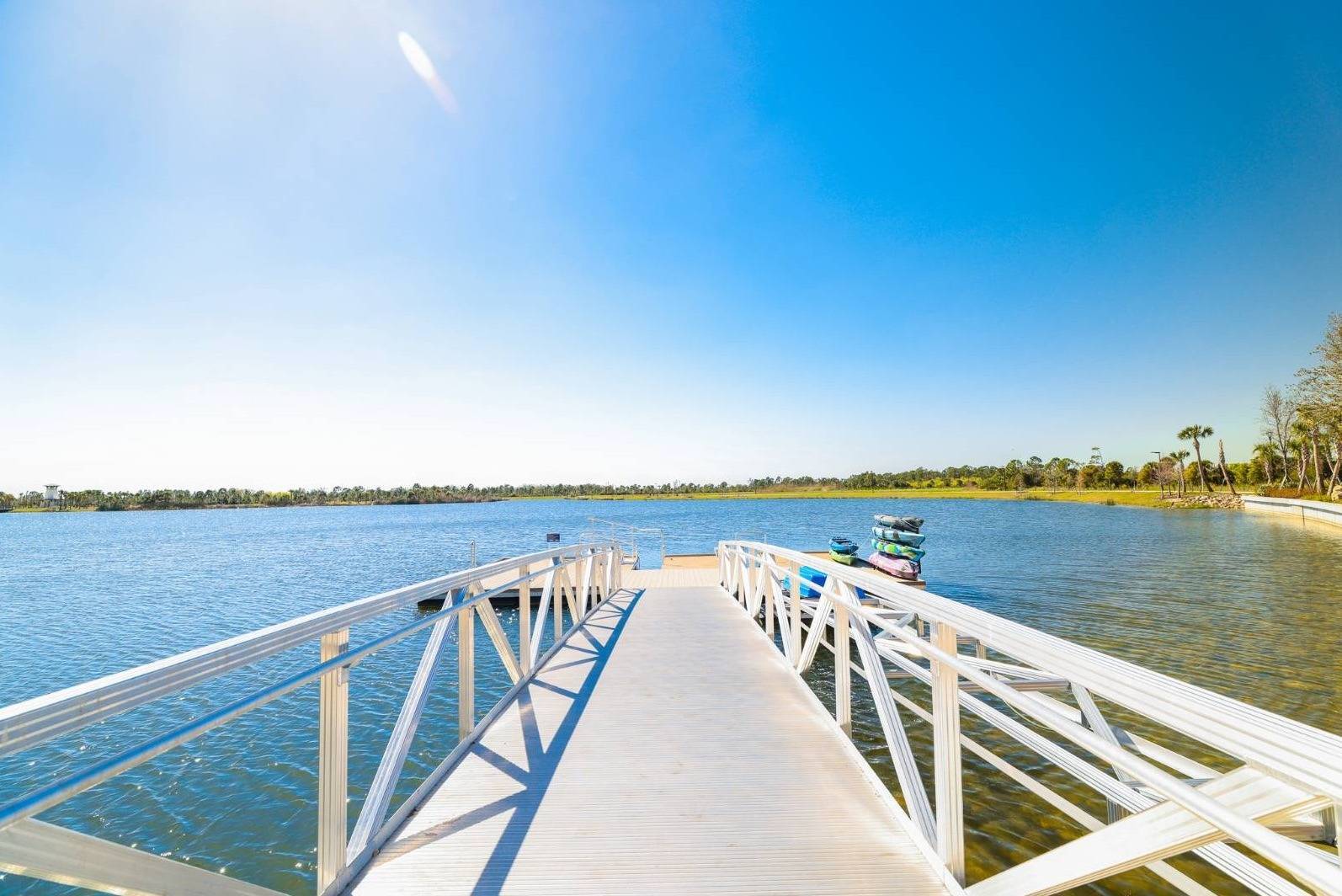 166 Algiers Dr, Venice, FL 34293