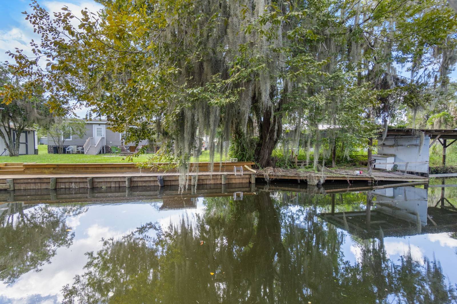 107 Peggy Ln, Crescent City, FL 32112