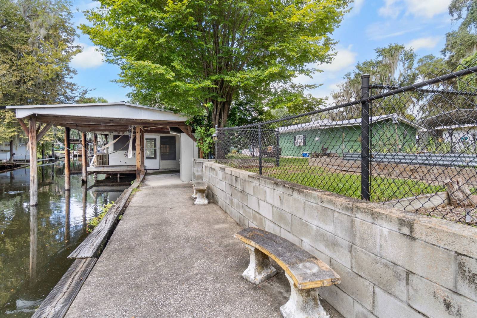107 Peggy Ln, Crescent City, FL 32112