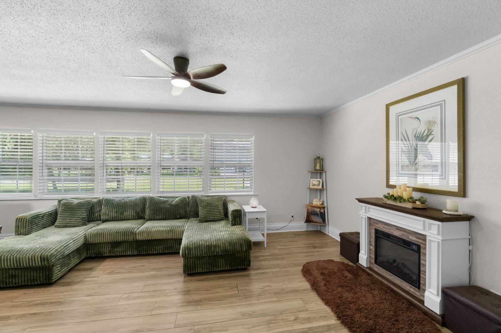 107 Peggy Ln, Crescent City, FL 32112