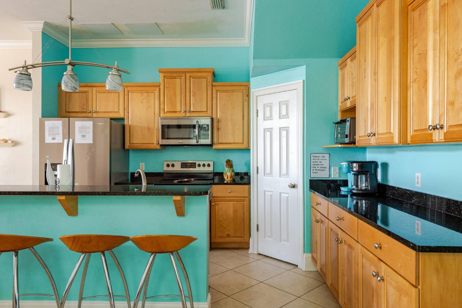 7418 Thomas Dr, Panama City Beach, FL 32408