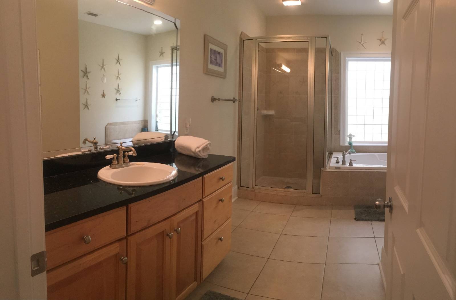 7418 Thomas Dr, Panama City Beach, FL 32408