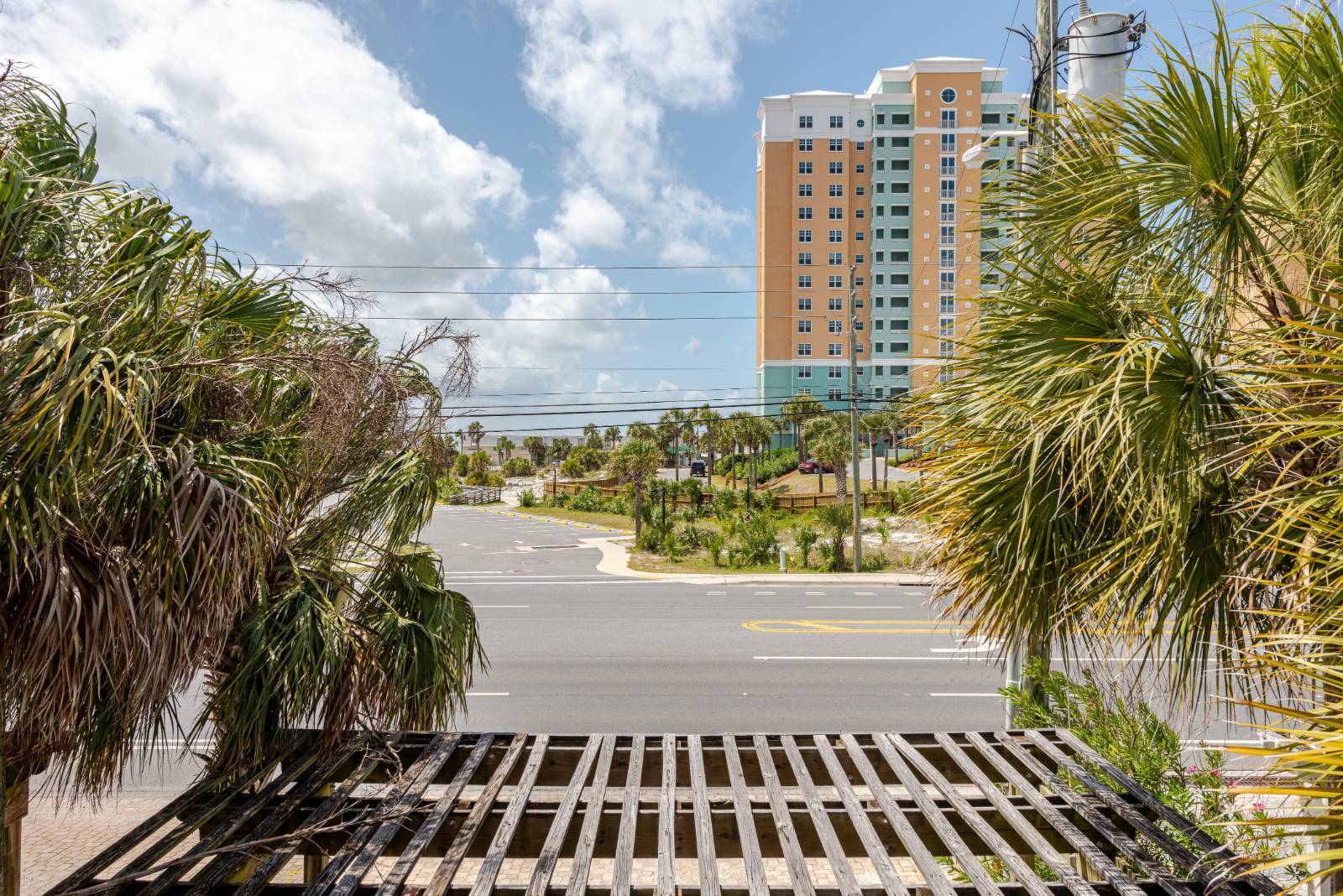 7418 Thomas Dr, Panama City Beach, FL 32408