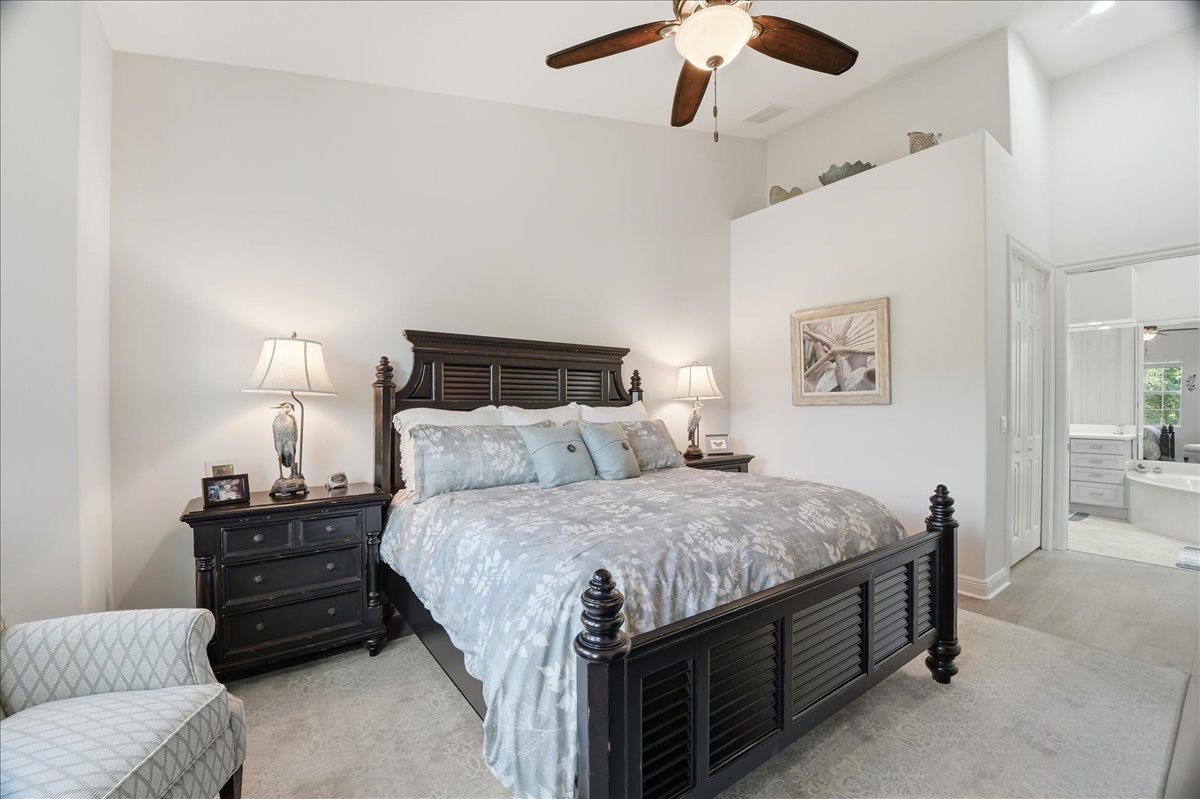 7842 Hawthorne Dr, #1703, Naples, FL 34113