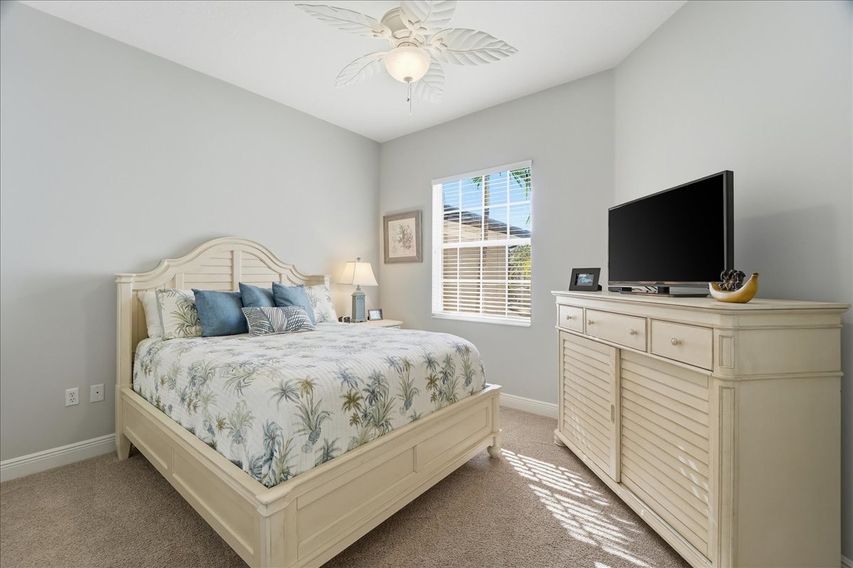 7842 Hawthorne Dr, #1703, Naples, FL 34113