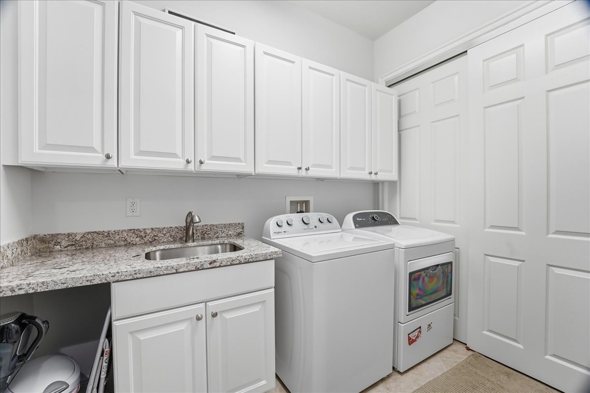 7842 Hawthorne Dr, #1703, Naples, FL 34113
