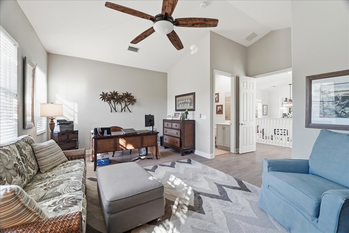 7842 Hawthorne Dr, #1703, Naples, FL 34113