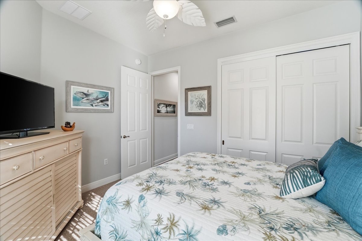 7842 Hawthorne Dr, #1703, Naples, FL 34113