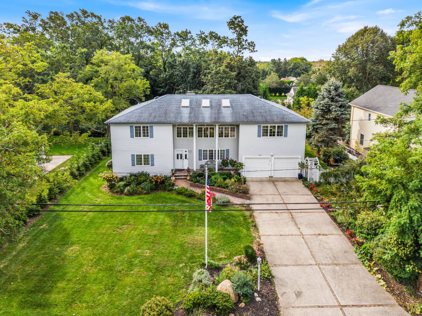 1145 Ruth Rd