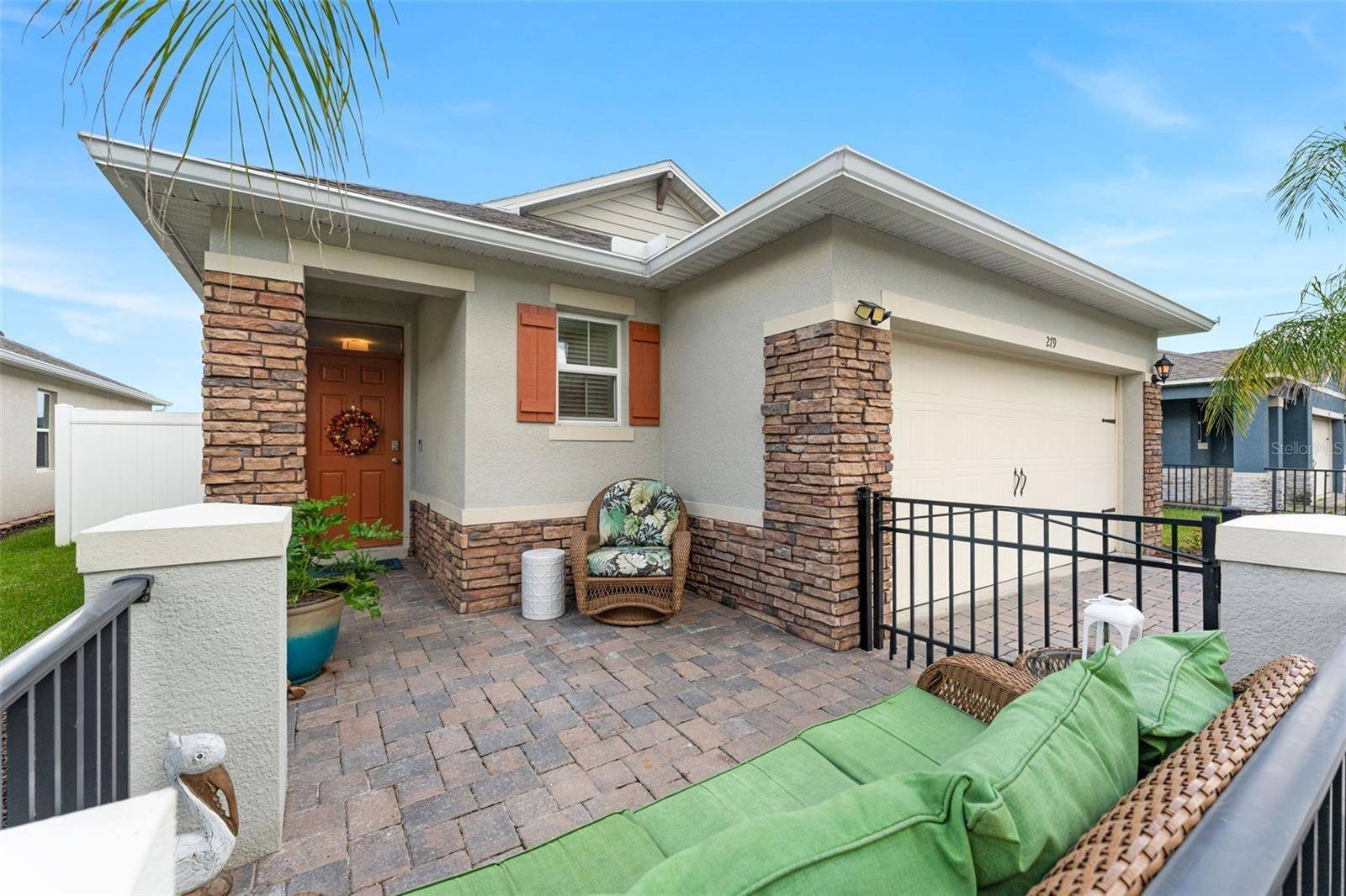 279 Caryota Ct, New Smyrna Beach, FL 32168