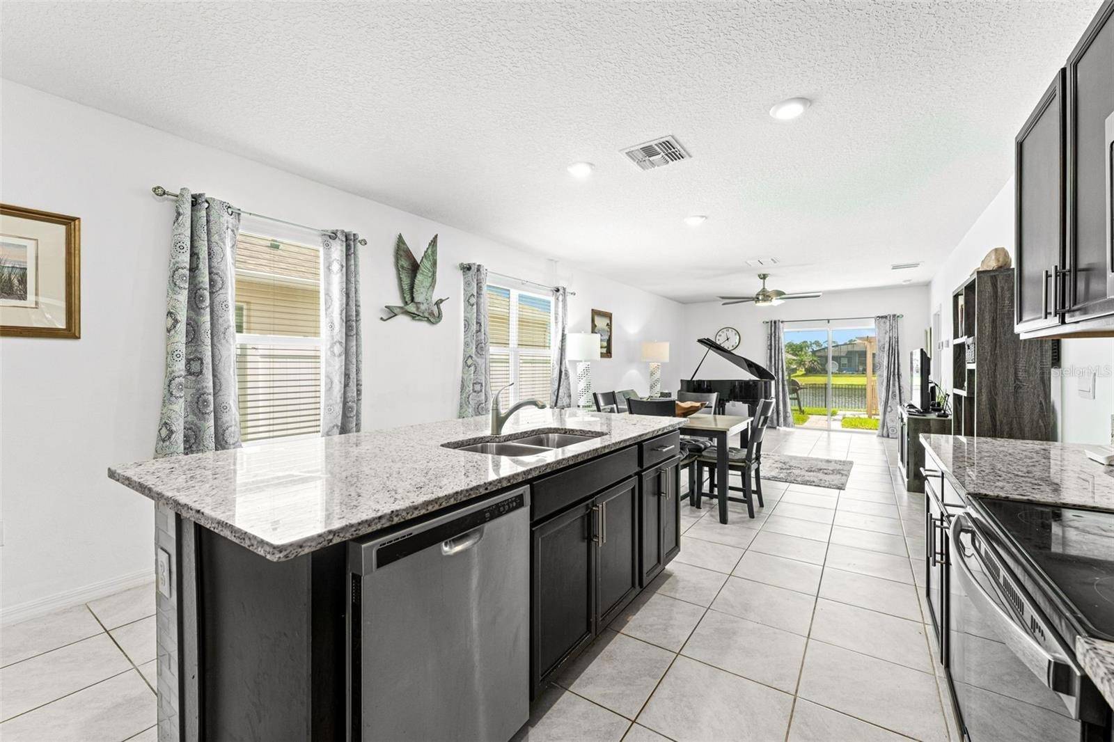 279 Caryota Ct, New Smyrna Beach, FL 32168