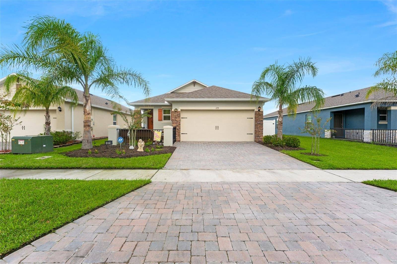 279 Caryota Ct, New Smyrna Beach, FL 32168