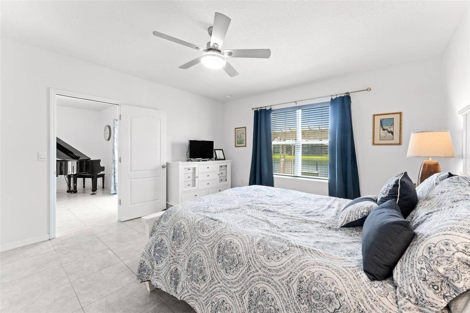 279 Caryota Ct, New Smyrna Beach, FL 32168