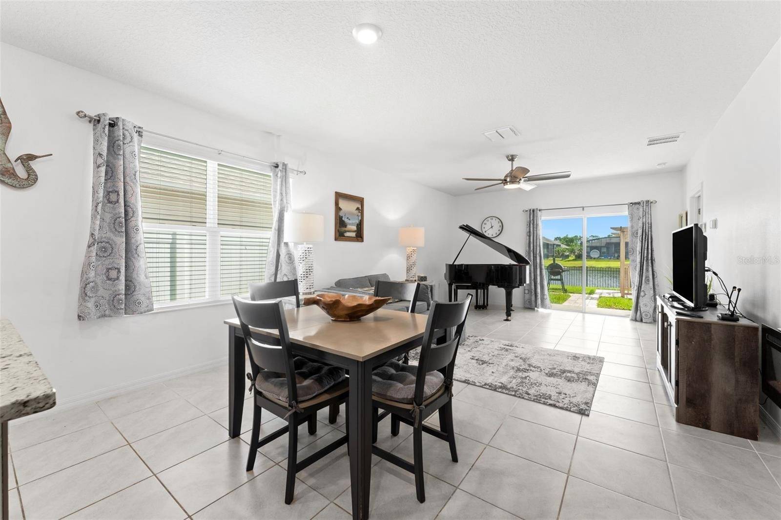 279 Caryota Ct, New Smyrna Beach, FL 32168