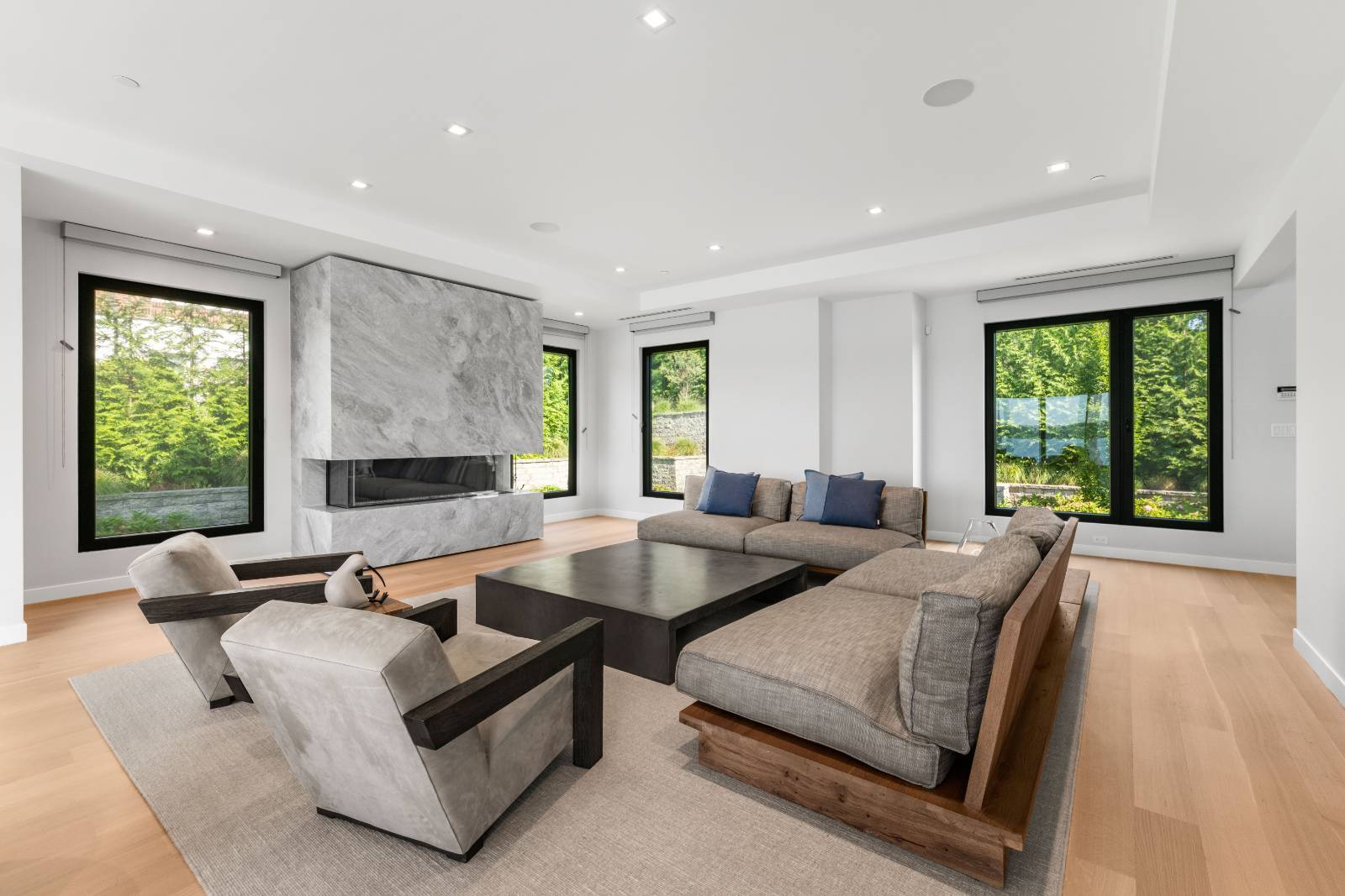 4 Shorecliff Place