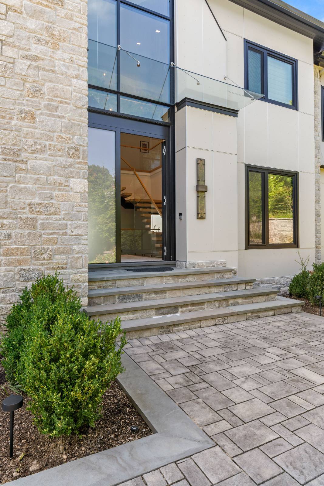 4 Shorecliff Place
