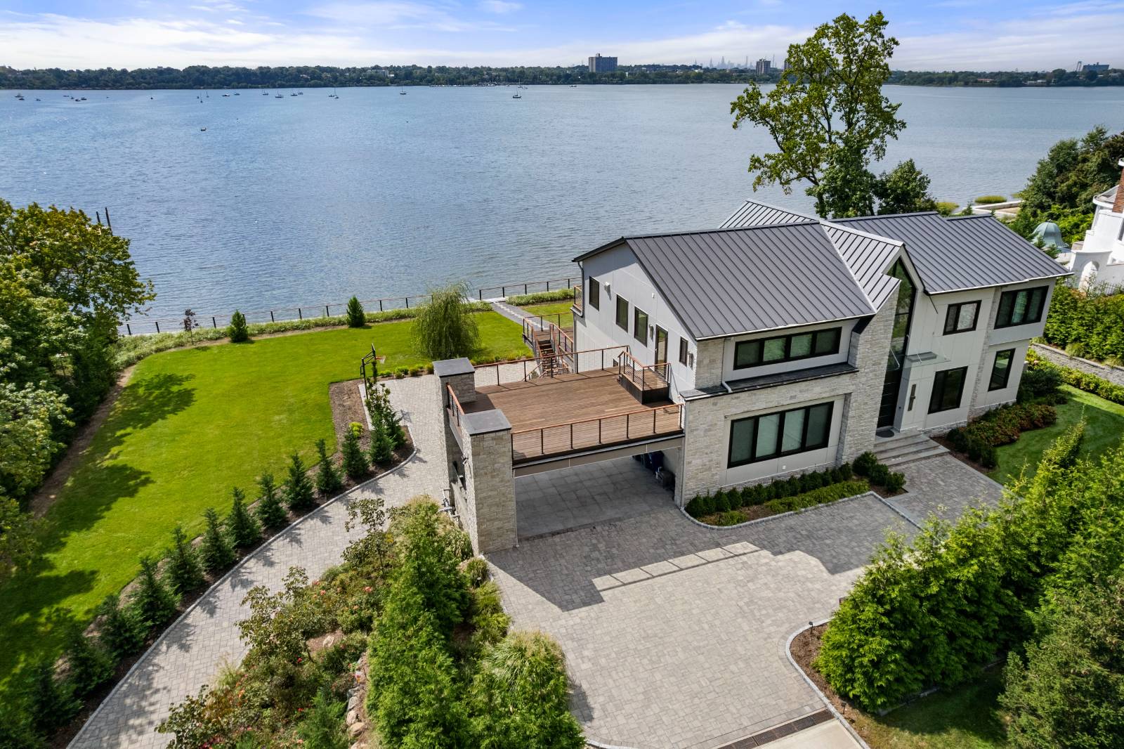 4 Shorecliff Place