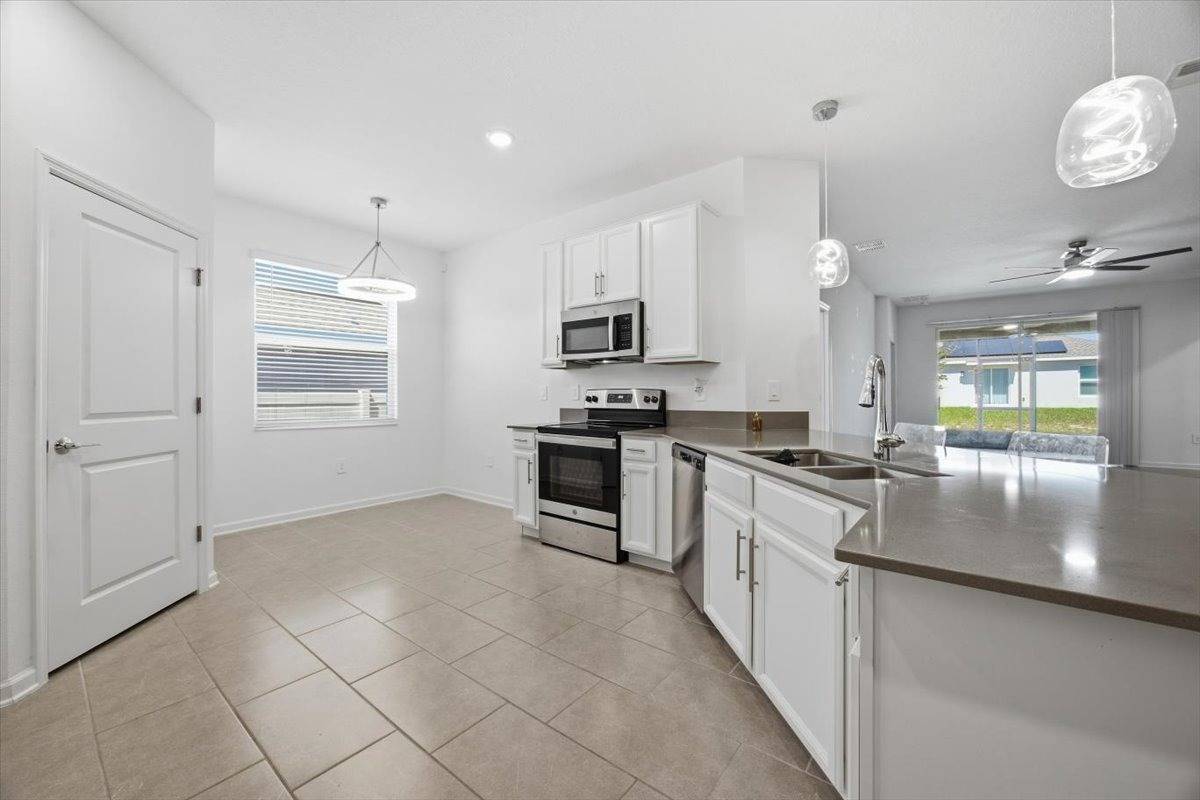 717 CITRUS RESERVE BLVD, Davenport, FL 33837