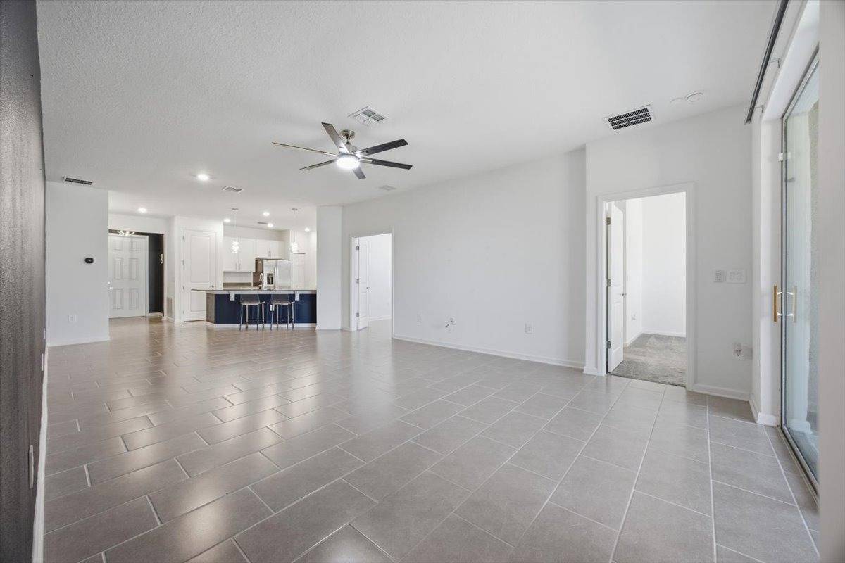 717 CITRUS RESERVE BLVD, Davenport, FL 33837