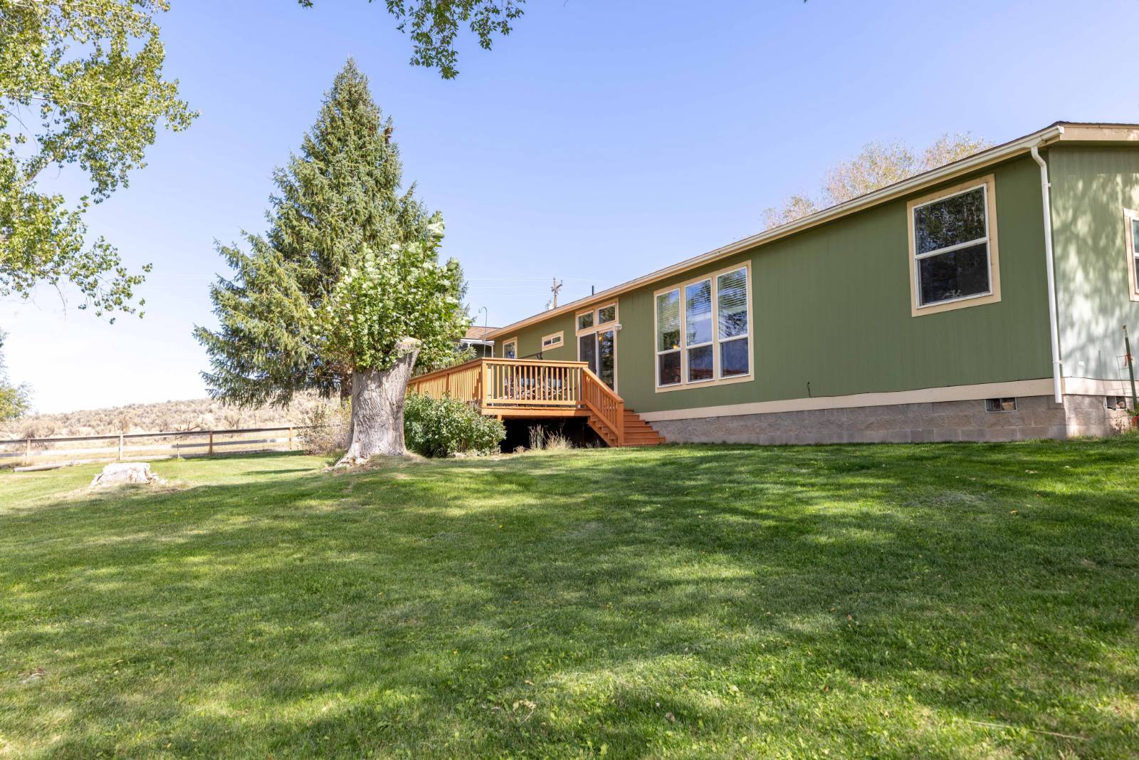 Photo 5 of 60 of farm or ranch property for sale at 43196 Eagle Lane, Burns, OR 97720