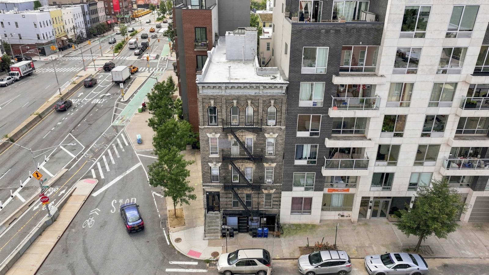 188 Eagle St