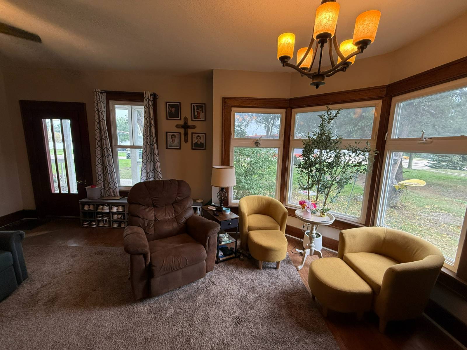 Photo 11 of 33 of home listing at 206 Washington Street, Stuart, NE 68780